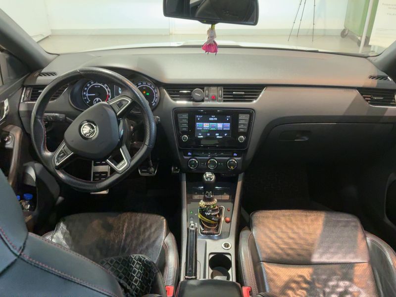 Skoda Octavia 2.0 TDI RS 2015 – снимка 17