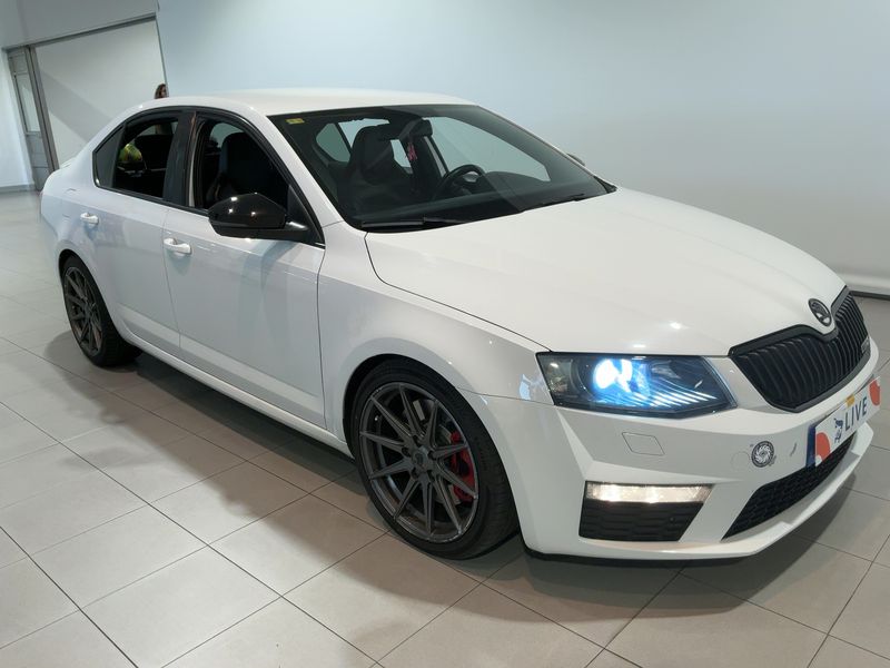 Skoda Octavia 2.0 TDI RS 2015 – снимка 12