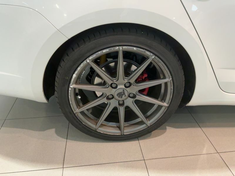 Skoda Octavia 2.0 TDI RS 2015 – снимка 9