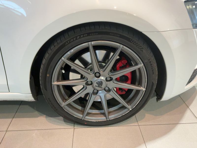 Skoda Octavia 2.0 TDI RS 2015 – снимка 11