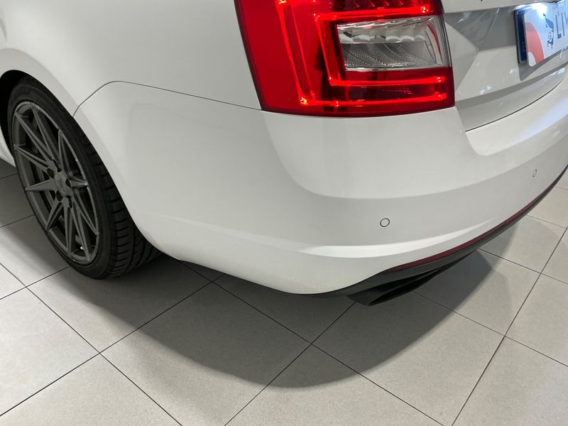 Skoda Octavia 2.0 TDI RS 2015 – снимка 24