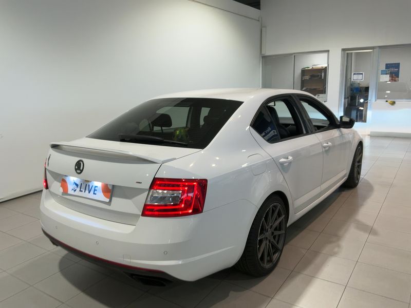 Skoda Octavia 2.0 TDI RS 2015 – снимка 8