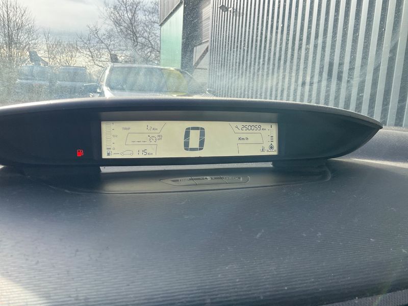 Citroen C4 1.6 HDi Dynamic 2009 – снимка 4