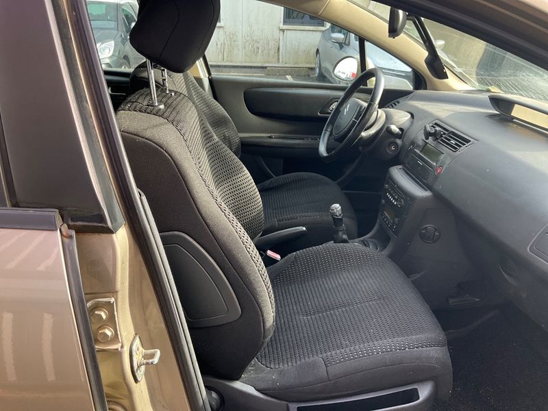 Citroen C4 1.6 HDi Dynamic 2009 – снимка 3