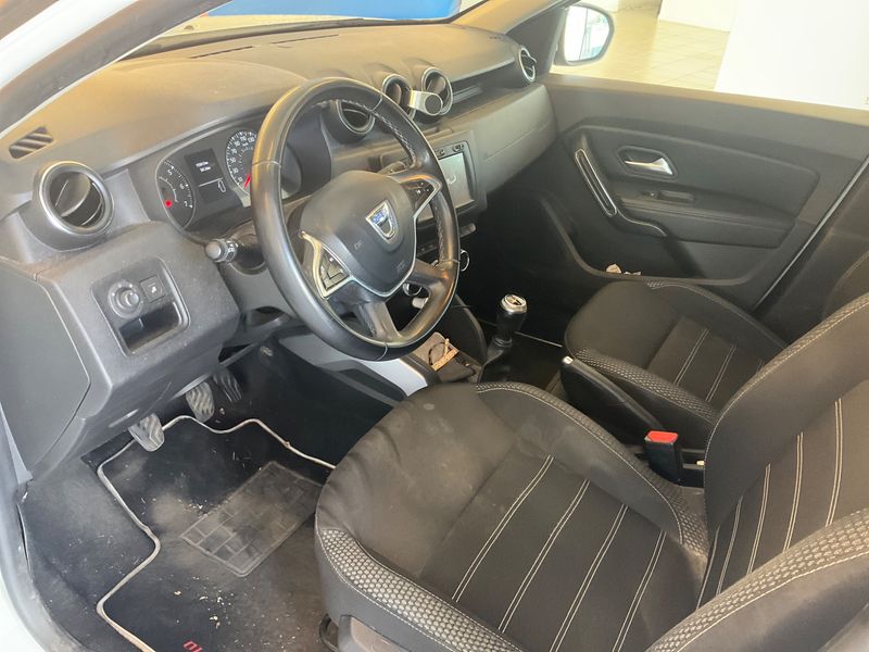 Dacia Duster 1.6 SCe Prestige 2018 – снимка 25