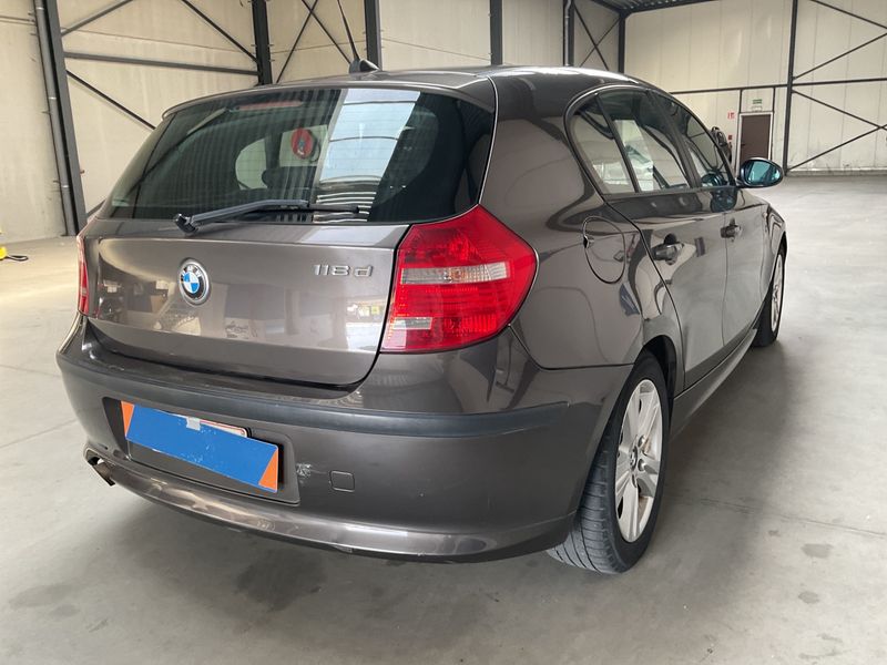 BMW 1er 118d 2007 – снимка 2