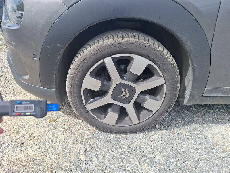 Citroen C4 Cactus 1.5 Blue-HDi Shine 2020 – снимка 33