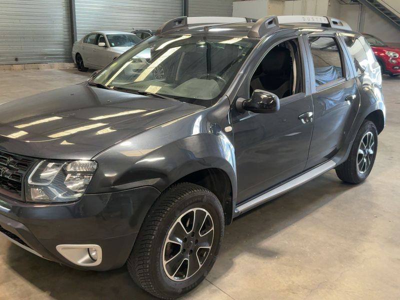 Dacia Duster 1.5 dCi SL Black Touch 4x2 2017 – снимка 2