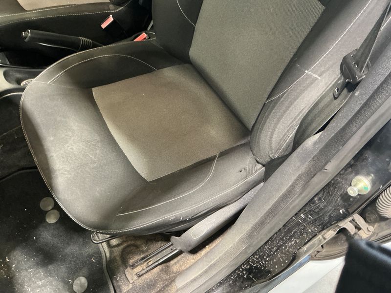 Dacia Duster 1.5 dCi SL Black Touch 4x2 2017 – снимка 28