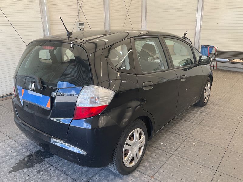 Honda Jazz 1.4 Comfort 2011 – снимка 2