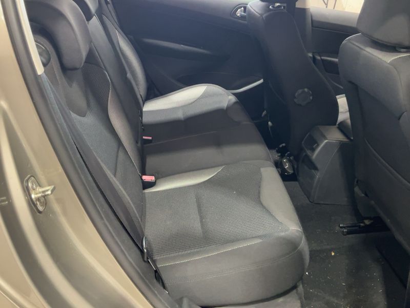 Peugeot 308 1.6 HDi Business Pack 2012 – снимка 19