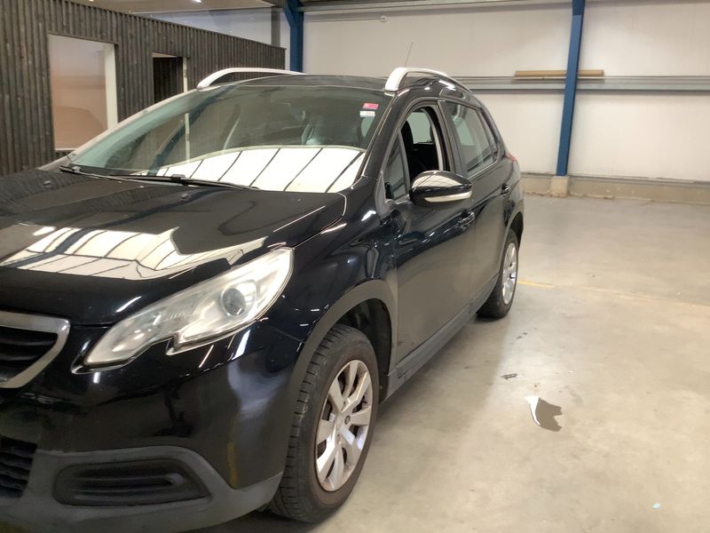 Peugeot 2008 1.2 VTi Access 2015 – снимка 2