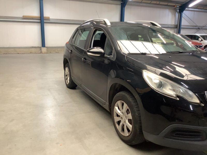Peugeot 2008 1.2 VTi Access 2015 – снимка 12