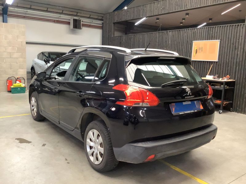 Peugeot 2008 1.2 VTi Access 2015 – снимка 6