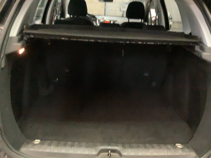 Peugeot 2008 1.2 VTi Access 2015 – снимка 15