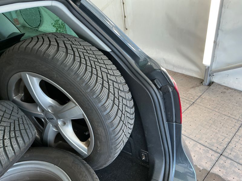 Volkswagen Passat 2.0 TDI Business Edition BlueMotion Tech 2014 – снимка 22