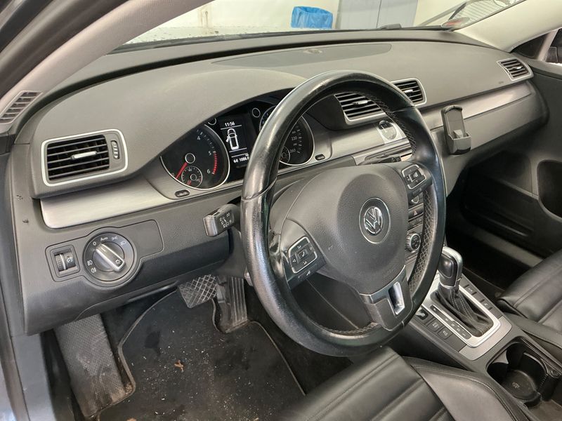 Volkswagen Passat 2.0 TDI Business Edition BlueMotion Tech 2014 – снимка 28