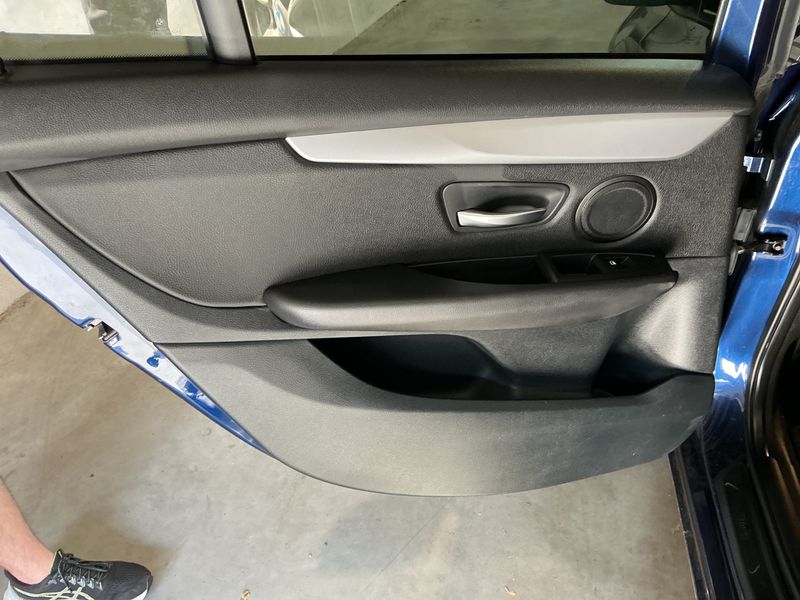 BMW 2er 216d Gran Tourer Advantage 2016 – снимка на щета 30