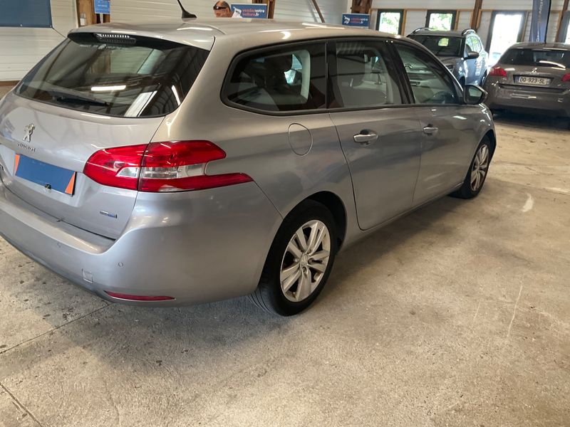 Peugeot 308 1.6 Blue-HDi Business Pack 2015 – снимка 2