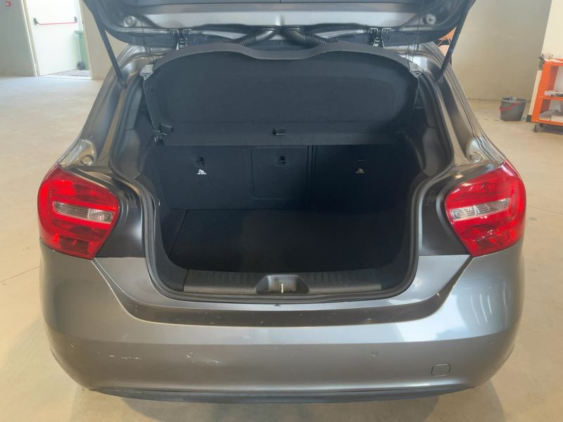 Mercedes-Benz A-Klasse A 180 CDI BlueEfficiency Style 2013 – снимка 15