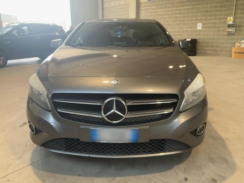 Mercedes-Benz A-Klasse A 180 CDI BlueEfficiency Style 2013 – снимка 14