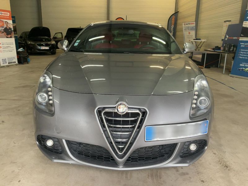 Alfa Romeo Giulietta 1.8 Turbo Quadrifoglio Verde 2011 – снимка 14