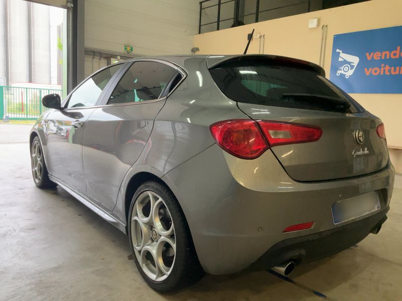 Alfa Romeo Giulietta 1.8 Turbo Quadrifoglio Verde 2011 – снимка 6