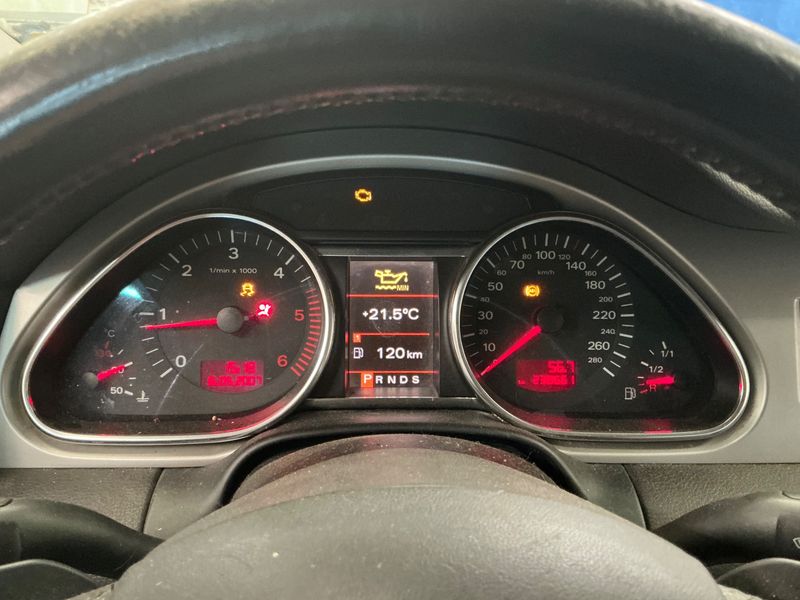 Audi Q7 3.0 V6 TDI quattro 2008 – снимка 18