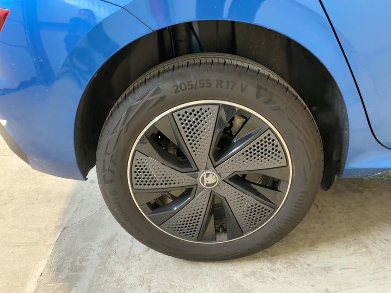 Skoda Kamiq 1.5 TSI ACT Monte Carlo 2025 – снимка 9