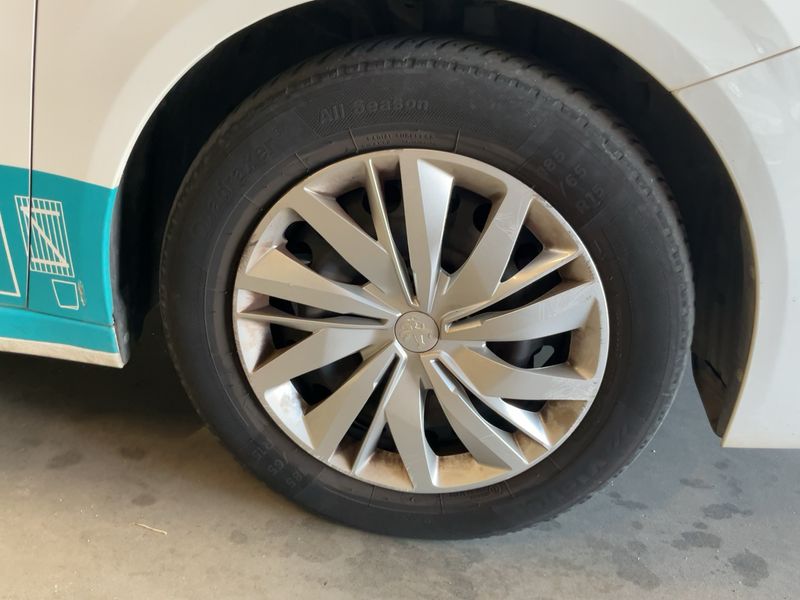 Peugeot 208 1.5 Blue-HDi Premium 2022 – снимка 11