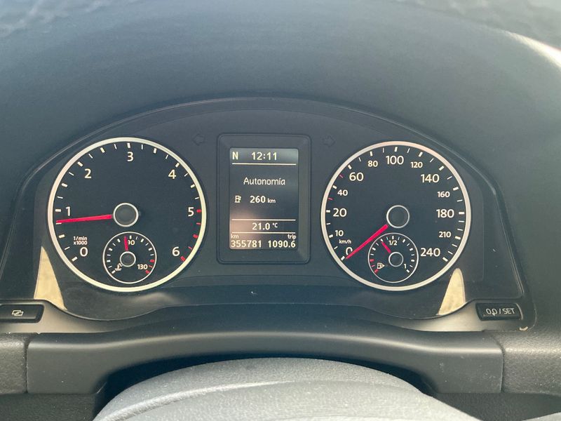 Volkswagen Tiguan 2.0 TDI Sport 2010 – снимка 18