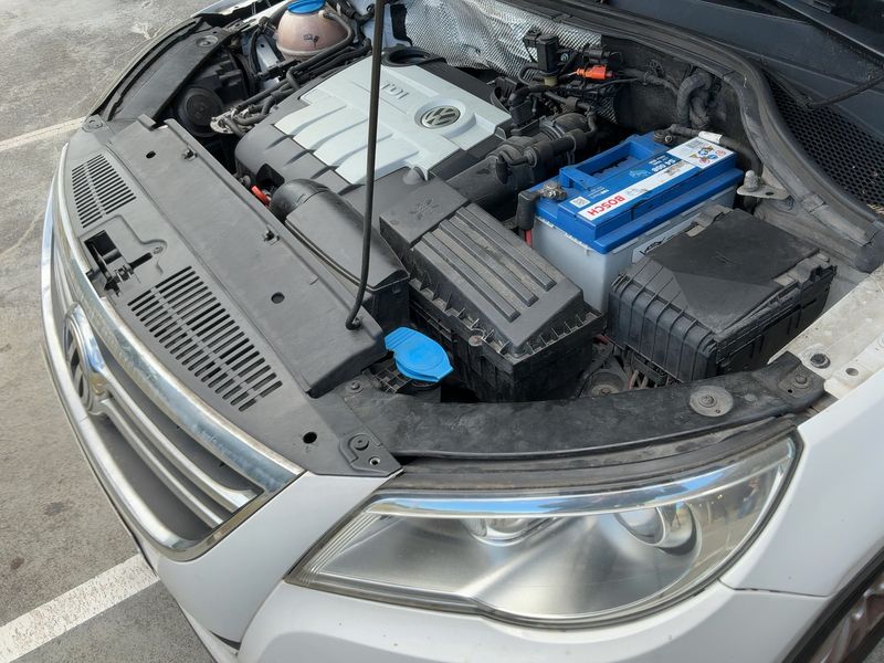 Volkswagen Tiguan 2.0 TDI Sport 2010 – снимка 31