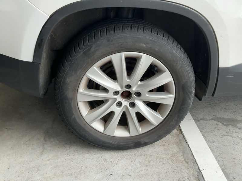 Volkswagen Tiguan 2.0 TDI Sport 2010 – снимка 9
