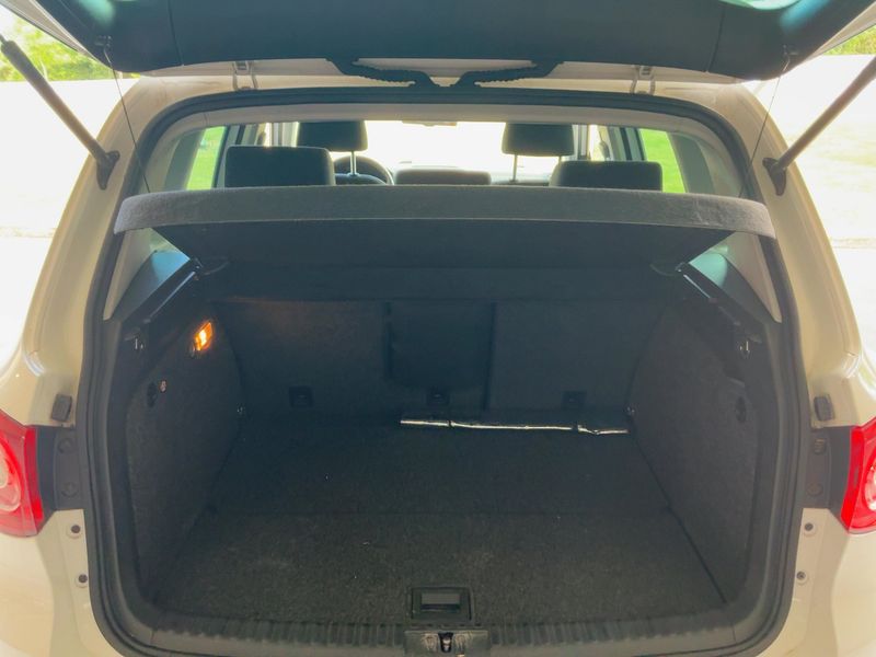 Volkswagen Tiguan 2.0 TDI Sport 2010 – снимка 15