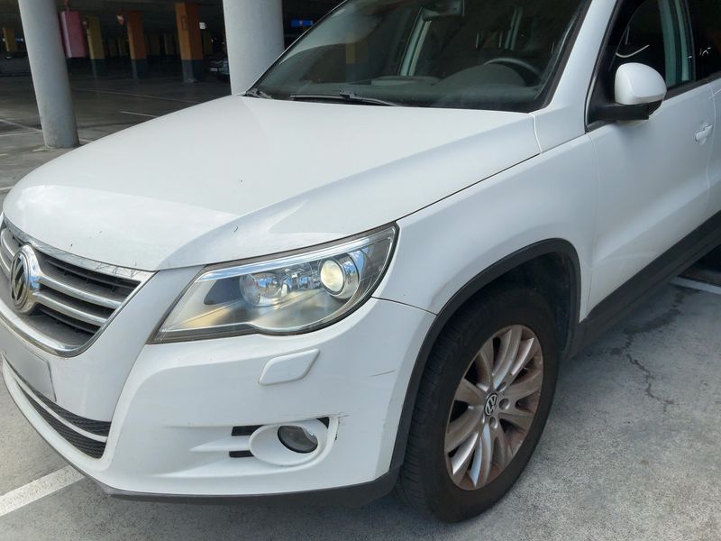 Volkswagen Tiguan 2.0 TDI Sport 2010 – снимка 2
