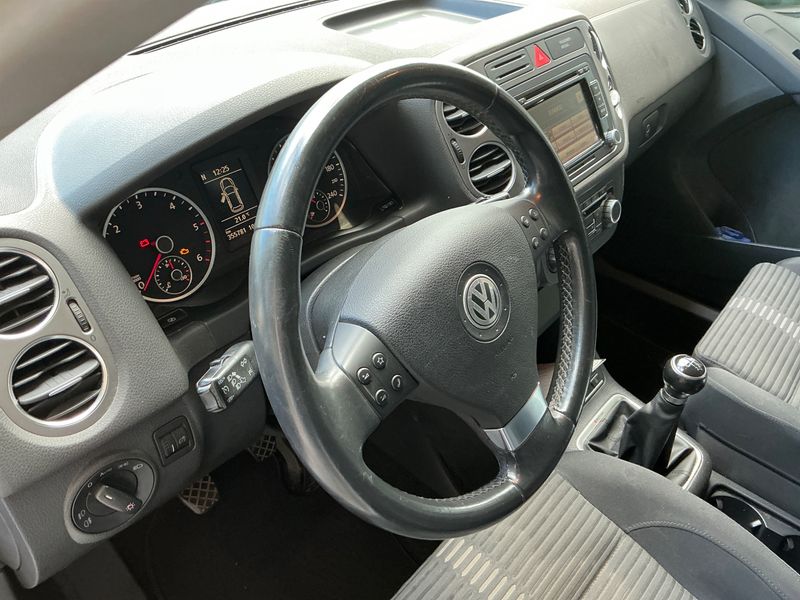 Volkswagen Tiguan 2.0 TDI Sport 2010 – снимка на щета 44