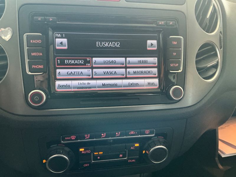 Volkswagen Tiguan 2.0 TDI Sport 2010 – снимка 32