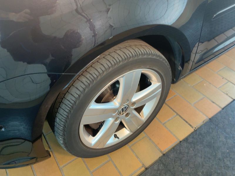 Volkswagen Touran 1.4 TSI Life 2013 – снимка 3
