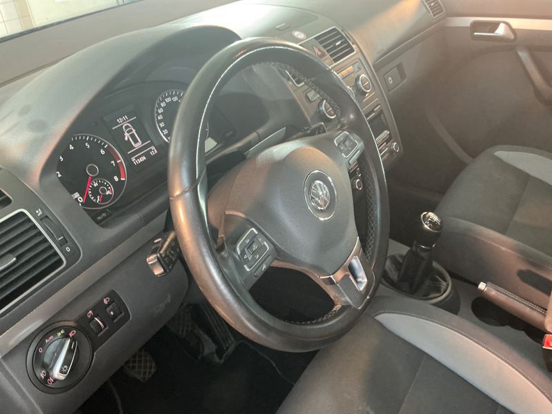 Volkswagen Touran 1.4 TSI Life 2013 – снимка 30