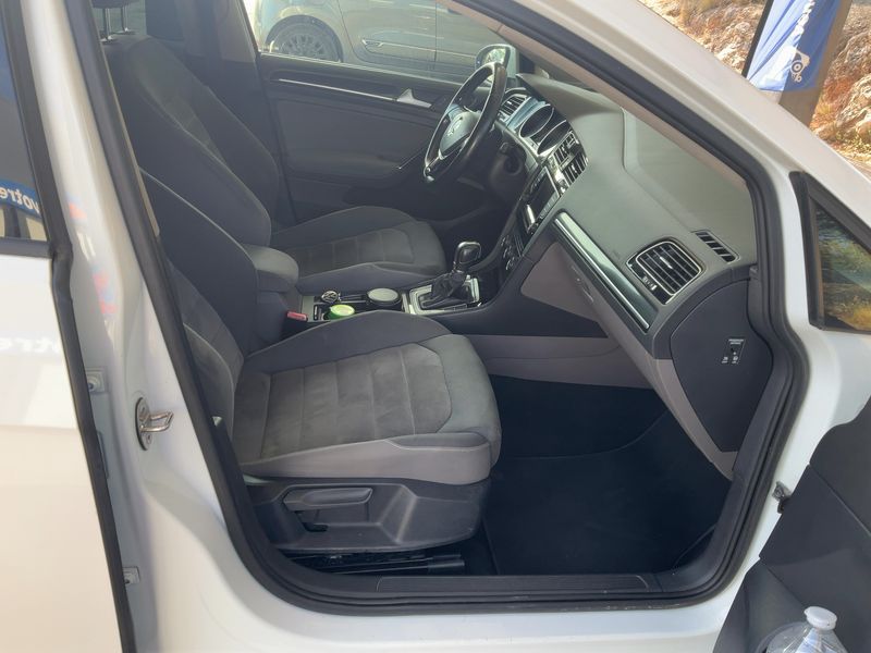 Volkswagen Golf VII 2.0 TDI Carat BlueMotion Tech 2015 – снимка 16