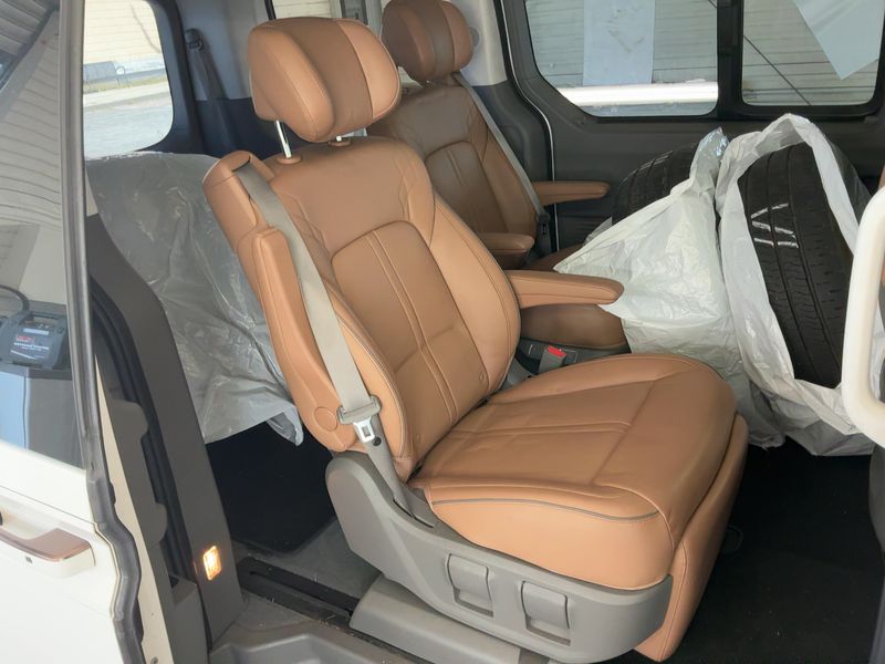 Hyundai Staria 2.2 CRDi Signature 4WD 2022 – снимка 20