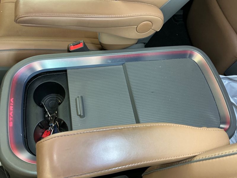 Hyundai Staria 2.2 CRDi Signature 4WD 2022 – снимка 28
