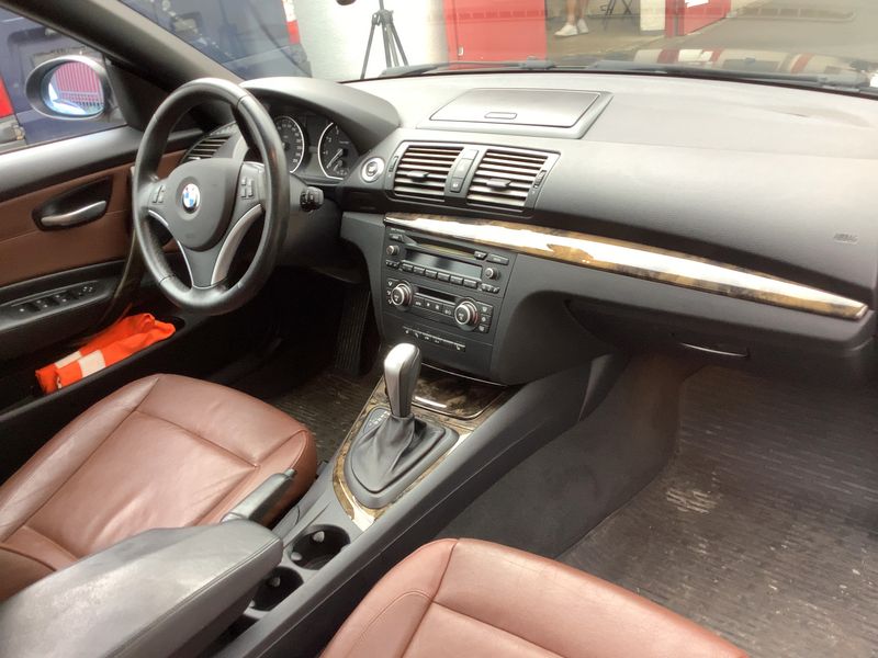 BMW 1er 120i 2008 – снимка 17