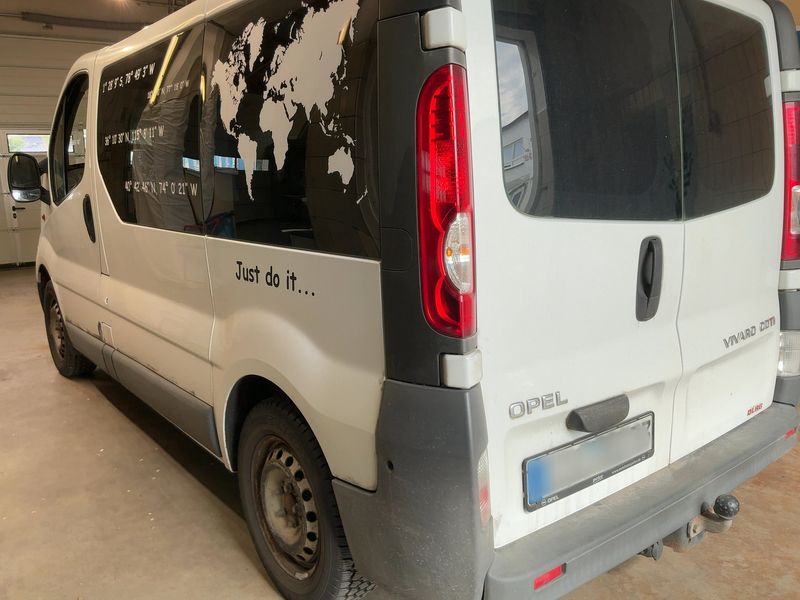 Opel Vivaro 2.0 CDTI Kombi L1H1 2,7t 2013 – снимка 6