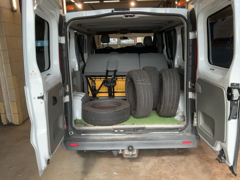 Opel Vivaro 2.0 CDTI Kombi L1H1 2,7t 2013 – снимка 16