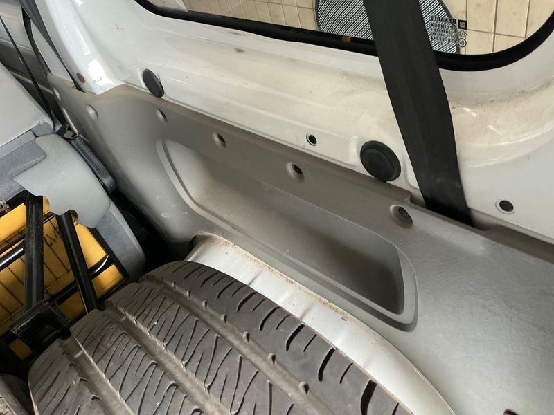 Opel Vivaro 2.0 CDTI Kombi L1H1 2,7t 2013 – снимка 30
