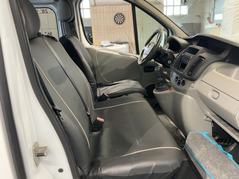 Opel Vivaro 2.0 CDTI Kombi L1H1 2,7t 2013 – снимка 17