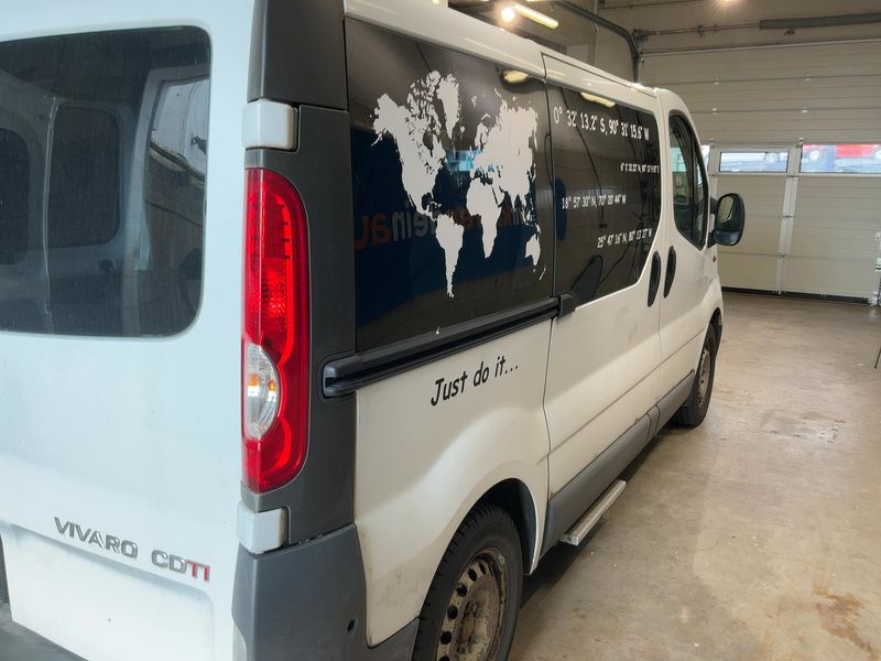 Opel Vivaro 2.0 CDTI Kombi L1H1 2,7t 2013 – снимка 8