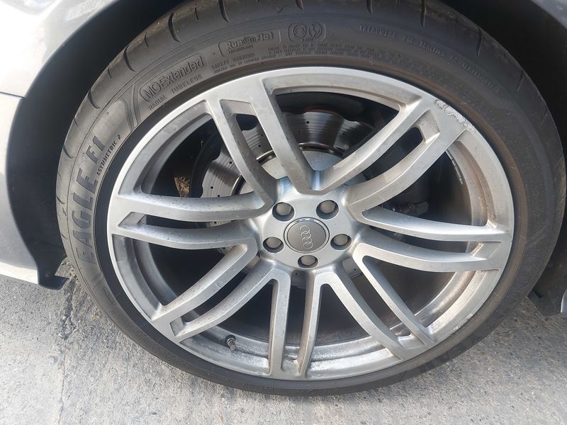 Audi RS 6 4.0 V8 TFSI quattro 2013 – снимка 33