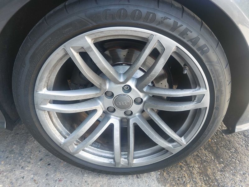 Audi RS 6 4.0 V8 TFSI quattro 2013 – снимка 34